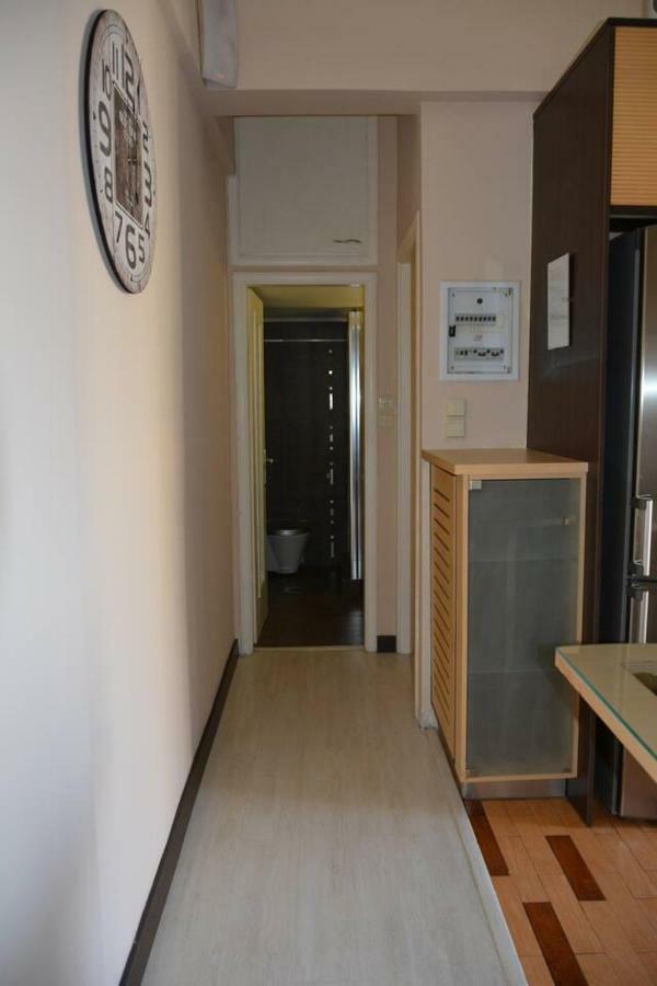 Modern Apartment, 5΄ Walk From Central Metro Station Athens Ngoại thất bức ảnh